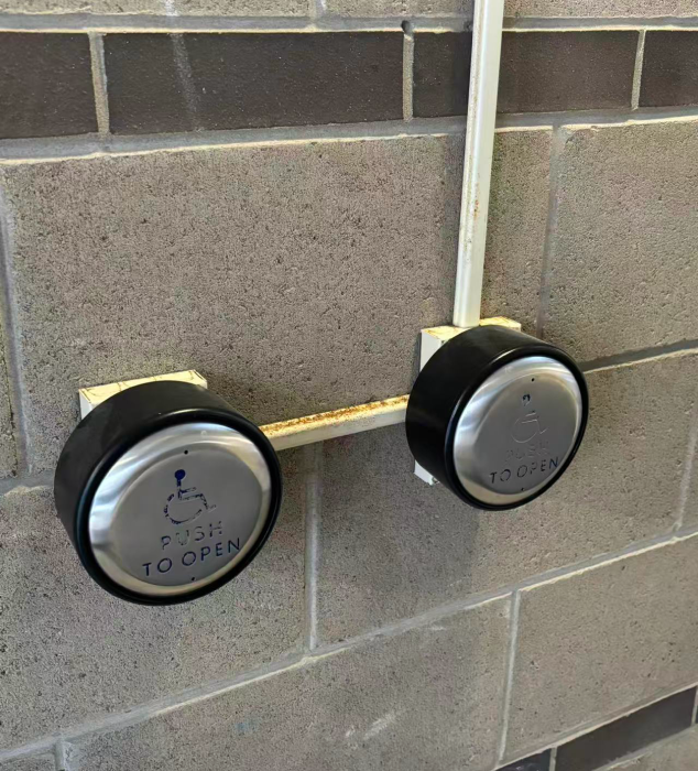 Barrier-free door opening button sound