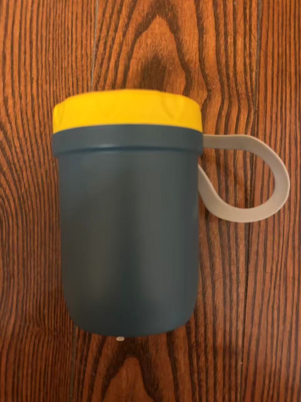 This is a top-down view of the hairband model.